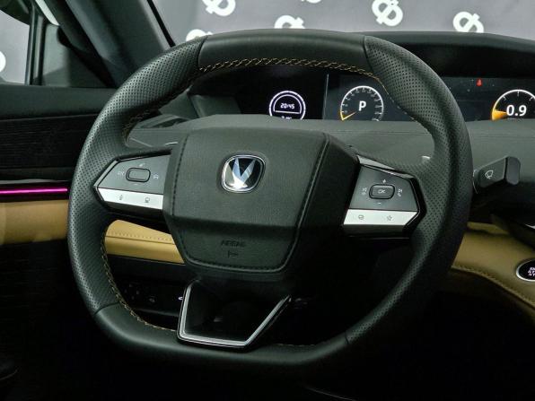 Changan UNI-V I с пробегом 2023 года, цена 2 599 000 рублей, 17406 км, лифтбек, Автокод Объявления
