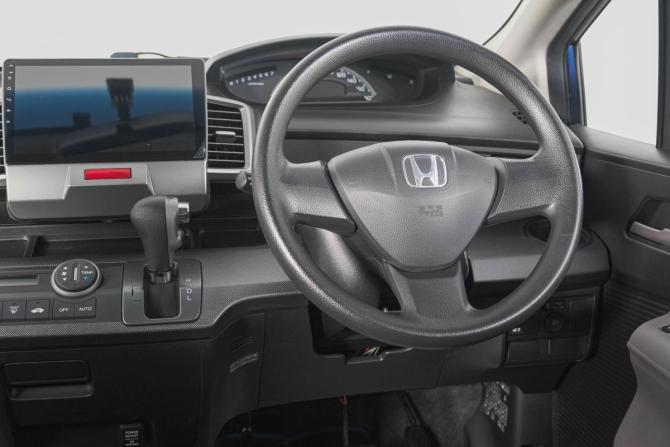 Honda Freed I с пробегом 2010 года, цена 1 149 000 рублей, 108132 км, компактвэн, Автокод Объявления