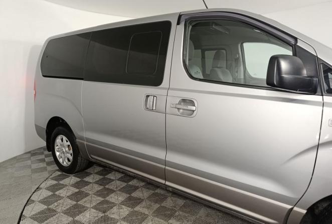 Hyundai H-1 II с пробегом 2014 года, цена 1 730 000 рублей, 217252 км, минивэн, Автокод Объявления