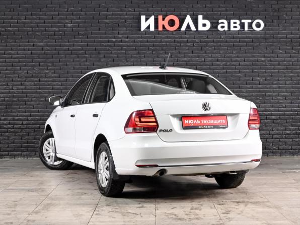Volkswagen Polo V Рестайлинг с пробегом 2018 года, цена 970 000 рублей, 103848 км, седан, Автокод Объявления