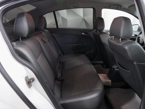Opel Astra H Рестайлинг с пробегом 2013 года, цена 615 000 рублей, 214500 км, седан, Автокод Объявления