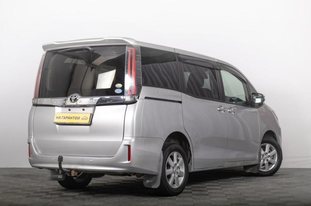 Toyota Noah III (R80) Рестайлинг Томск  - изображение 7