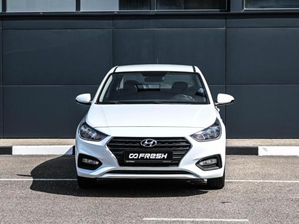 Hyundai Solaris II с пробегом 2018 года, цена 1 524 000 рублей, 52275 км, седан, Автокод Объявления