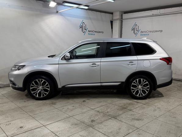 Mitsubishi Outlander III Рестайлинг 2 с пробегом 2018 года, цена 1 819 800 рублей, 132600 км, внедорожник, Автокод Объявления