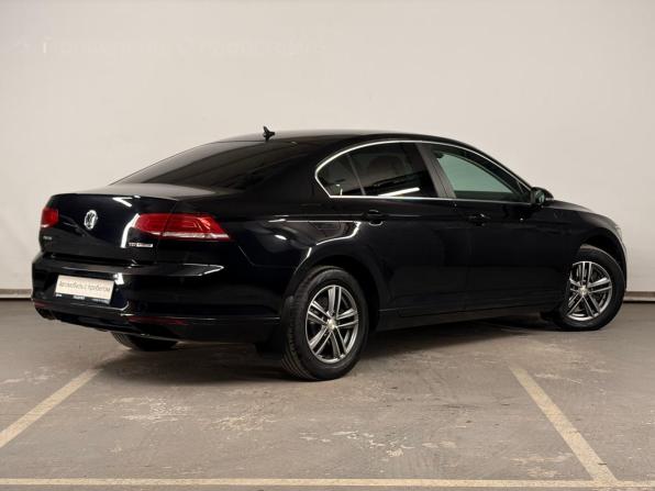Volkswagen Passat B8 с пробегом 2017 года, цена 2 040 000 рублей, 84931 км, седан, Автокод Объявления