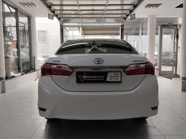 Toyota Corolla XI (E160 E170 E180) с пробегом 2013 года, цена 890 000 рублей, 418330 км, седан, Автокод Объявления