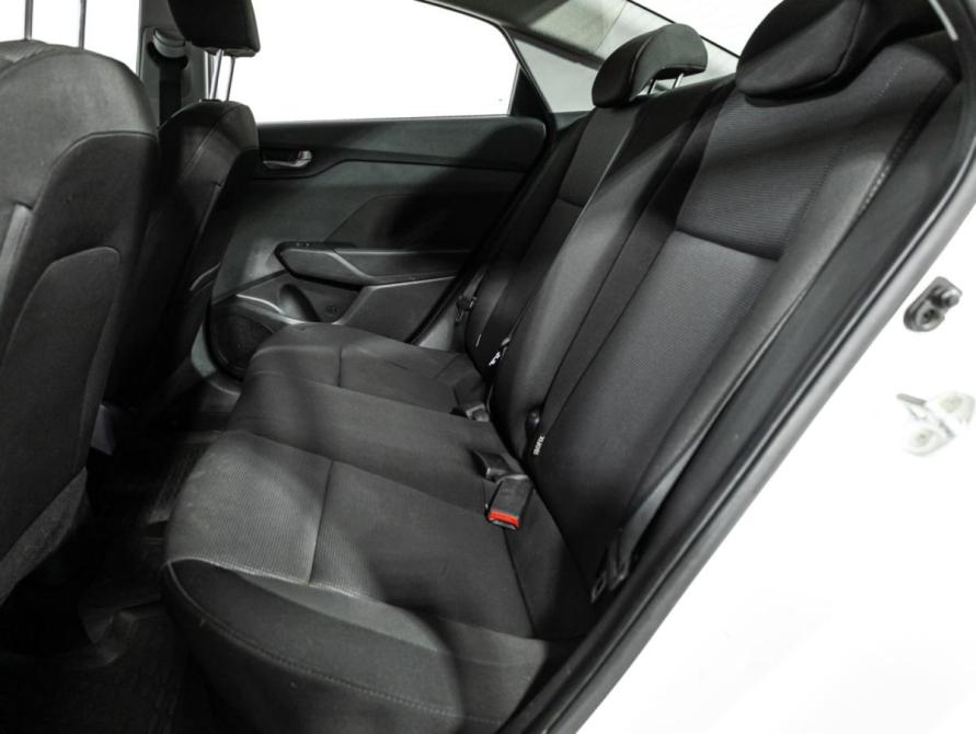 Hyundai Solaris II Санкт-Петербург  - изображение 10