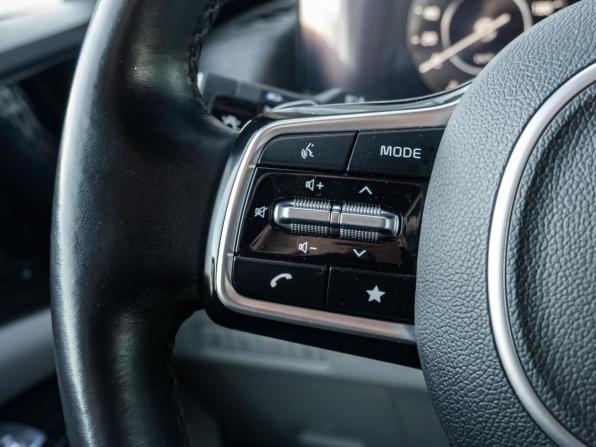 Kia Carnival IV с пробегом 2022 года, цена 4 710 000 рублей, 26450 км, минивэн, Автокод Объявления