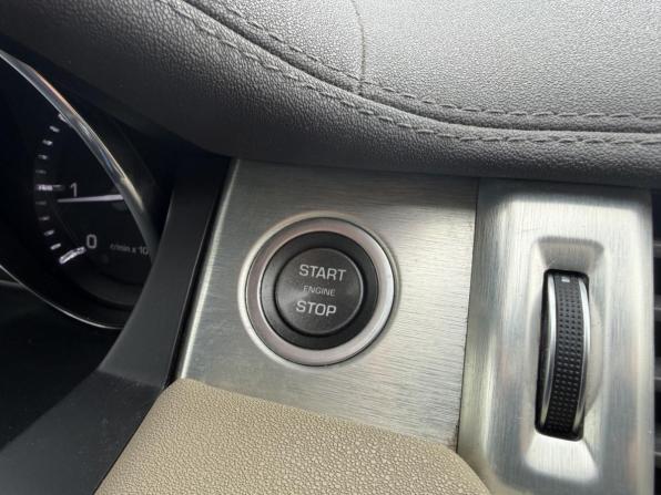 Land Rover Range Rover Evoque I с пробегом 2015 года, цена 2 250 000 рублей, 101399 км, внедорожник, Автокод Объявления