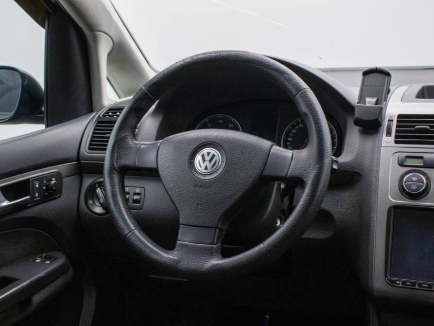 Volkswagen Touran I Рестайлинг Москва  - изображение 16