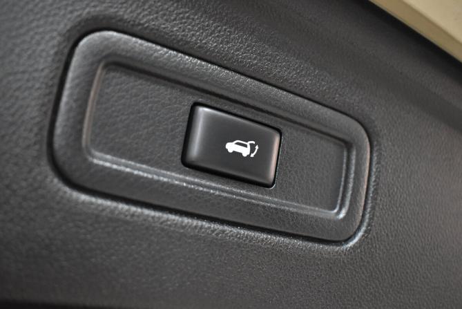 Infiniti QX70 с пробегом 2017 года, цена 2 950 000 рублей, 101897 км, внедорожник, Автокод Объявления