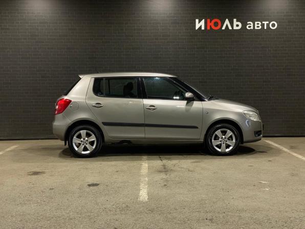 Skoda Fabia II с пробегом 2009 года, цена 450 000 рублей, 249800 км, хэтчбек, Автокод Объявления