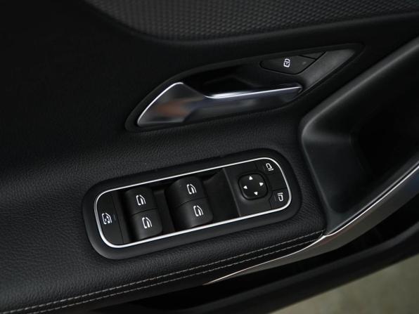 Mercedes-Benz A-Класс IV (W177) с пробегом 2019 года, цена 1 999 077 рублей, 104381 км, хэтчбек, Автокод Объявления
