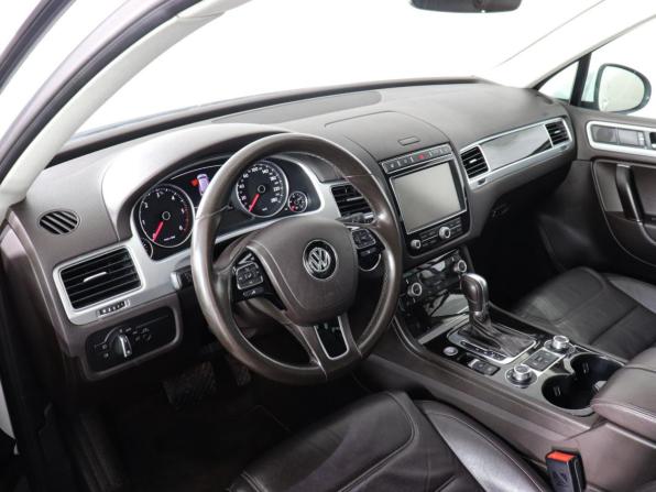 Volkswagen Touareg II Рестайлинг с пробегом 2016 года, цена 3 299 000 рублей, 124902 км, внедорожник, Автокод Объявления