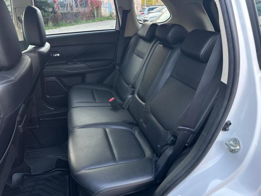 Mitsubishi Outlander III Рестайлинг 2 Великий Новгород  - изображение 17