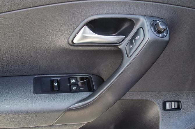 Volkswagen Polo V с пробегом 2011 года, цена 667 000 рублей, 202500 км, седан, Автокод Объявления