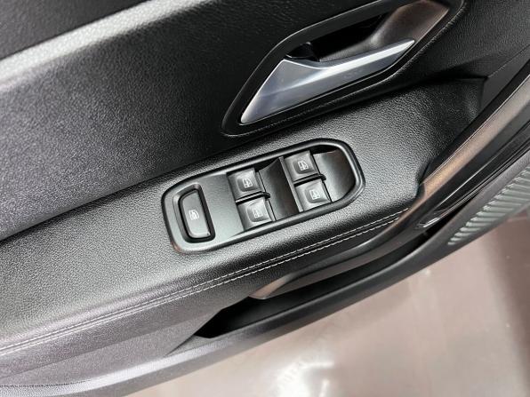 Renault Duster II с пробегом 2022 года, цена 2 445 000 рублей, 33821 км, внедорожник, Автокод Объявления
