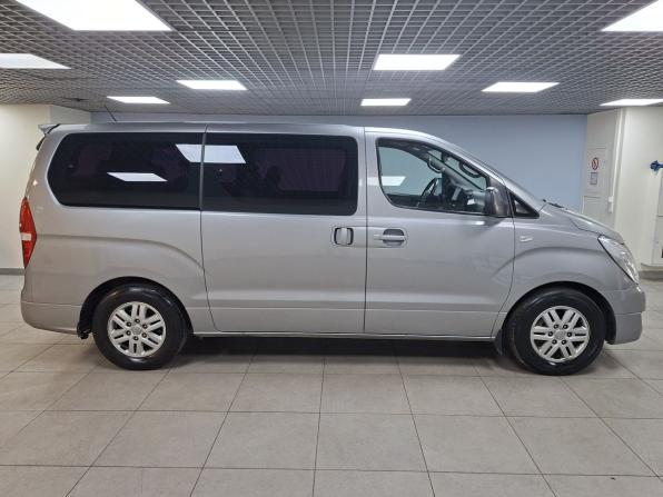 Hyundai Grand Starex I Рестайлинг с пробегом 2018 года, цена 2 400 000 рублей, 157042 км, минивэн, Автокод Объявления