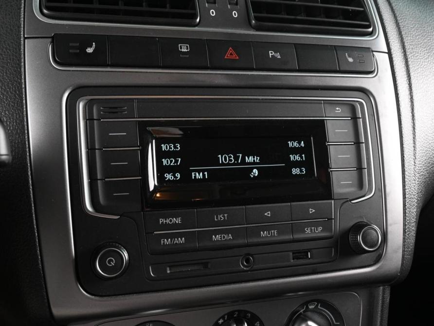 Volkswagen Polo V Рестайлинг Ростов-на-Дону  - изображение 13
