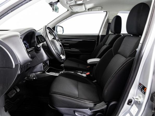 Mitsubishi Outlander III Рестайлинг 3 с пробегом 2019 года, цена 2 399 000 рублей, 102906 км, внедорожник, Автокод Объявления