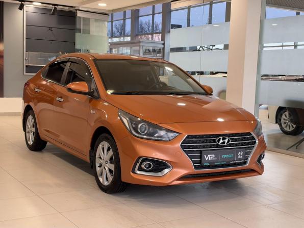 Hyundai Solaris II с пробегом 2017 года, цена 1 327 000 рублей, 159454 км, седан, Автокод Объявления
