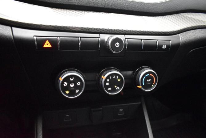 Lada (ВАЗ) Vesta I Рестайлинг (NG) с пробегом 2023 года, цена 900 000 рублей, 119045 км, седан, Автокод Объявления