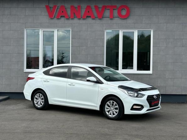 Hyundai Solaris II с пробегом 2019 года, цена 1 325 000 рублей, 120600 км, седан, Автокод Объявления