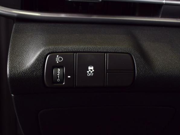 Hyundai Elantra VII (CN7) с пробегом 2021 года, цена 2 250 995 рублей, 13195 км, седан, Автокод Объявления