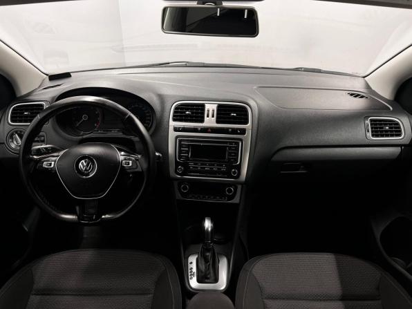 Volkswagen Polo V Рестайлинг с пробегом 2017 года, цена 1 088 000 рублей, 95837 км, седан, Автокод Объявления