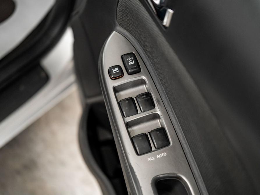 Toyota Wish I Рестайлинг Красноярск  - изображение 15