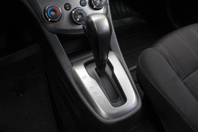 Chevrolet Aveo II с пробегом 2015 года, цена 810 000 рублей, 110976 км, хэтчбек, Автокод Объявления