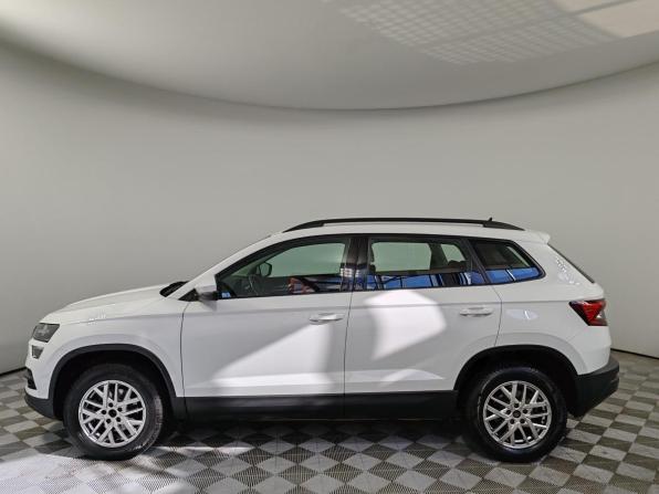 Skoda Karoq I с пробегом 2021 года, цена 2 399 000 рублей, 54923 км, внедорожник, Автокод Объявления