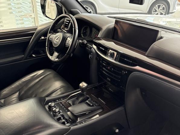 Lexus LX III Рестайлинг 2 с пробегом 2018 года, цена 6 980 000 рублей, 164752 км, внедорожник, Автокод Объявления