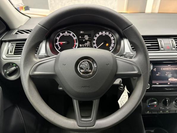 Skoda Rapid I Рестайлинг с пробегом 2019 года, цена 1 365 000 рублей, 61600 км, лифтбек, Автокод Объявления