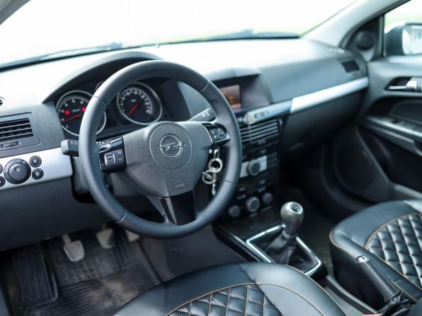 Opel Astra H Рестайлинг с пробегом 2006 года, цена 449 000 рублей, 170020 км, хэтчбек, Автокод Объявления