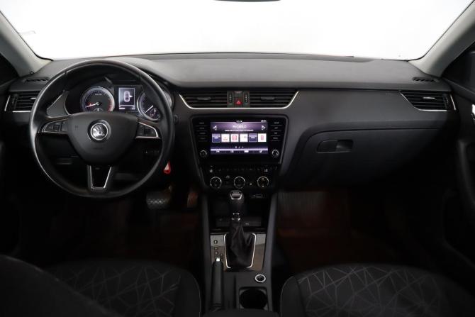 Skoda Octavia III (A7) Рестайлинг с пробегом 2019 года, цена 1 379 000 рублей, 205300 км, лифтбек, Автокод Объявления