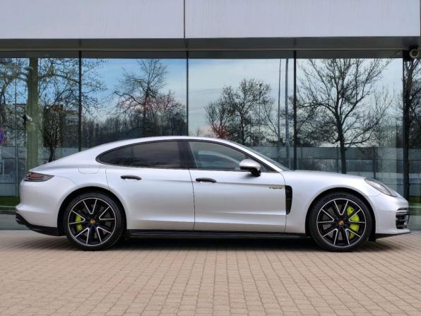 Porsche Panamera II с пробегом 2018 года, цена 9 320 000 рублей, 60000 км, фастбек, Автокод Объявления