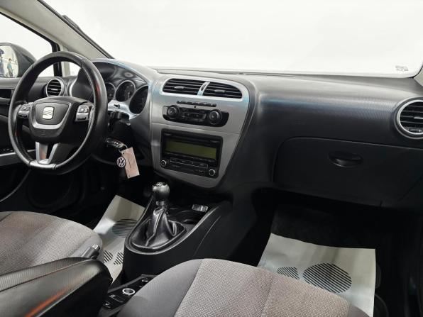 SEAT Leon II Рестайлинг с пробегом 2011 года, цена 615 000 рублей, 228896 км, хэтчбек, Автокод Объявления