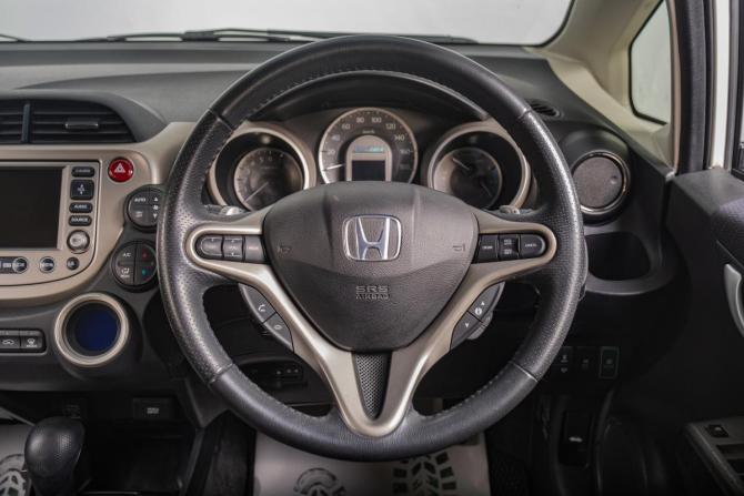Honda Fit II с пробегом 2012 года, цена 849 000 рублей, 73200 км, хэтчбек, Автокод Объявления