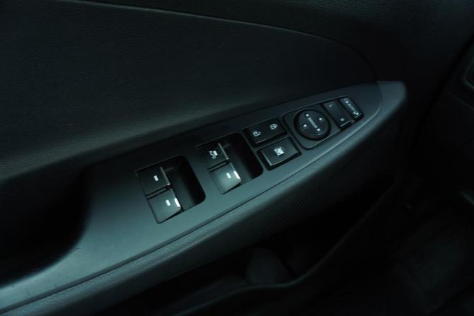 Hyundai Tucson III с пробегом 2017 года, цена 1 896 000 рублей, 173028 км, внедорожник, Автокод Объявления