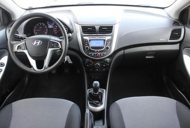 Hyundai Solaris I с пробегом 2012 года, цена 650 000 рублей, 209019 км, хэтчбек, Автокод Объявления