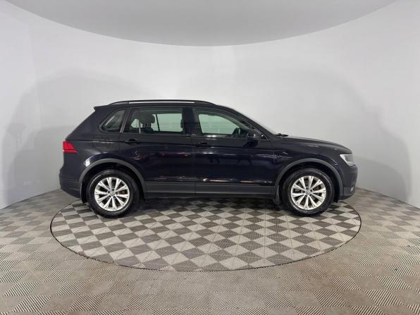 Volkswagen Tiguan II с пробегом 2017 года, цена 1 843 000 рублей, 241796 км, внедорожник, Автокод Объявления