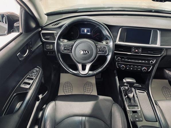 Kia Optima IV Рестайлинг с пробегом 2018 года, цена 2 250 000 рублей, 70401 км, седан, Автокод Объявления