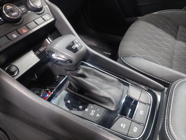 Skoda Karoq I с пробегом 2020 года, цена 2 355 000 рублей, 66800 км, внедорожник, Автокод Объявления