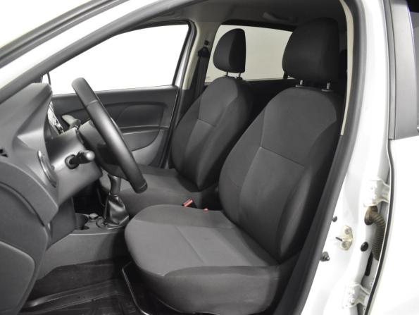 Renault Logan II с пробегом 2017 года, цена 699 900 рублей, 126503 км, седан, Автокод Объявления