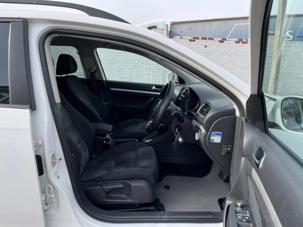 Volkswagen Golf VI с пробегом 2011 года, цена 1 110 000 рублей, 105754 км, универсал, Автокод Объявления