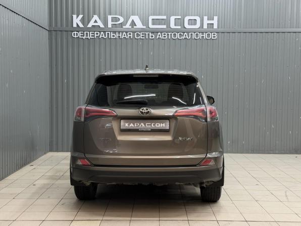 Toyota RAV4 IV (XA40) Рестайлинг с пробегом 2018 года, цена 2 219 000 рублей, 209369 км, внедорожник, Автокод Объявления