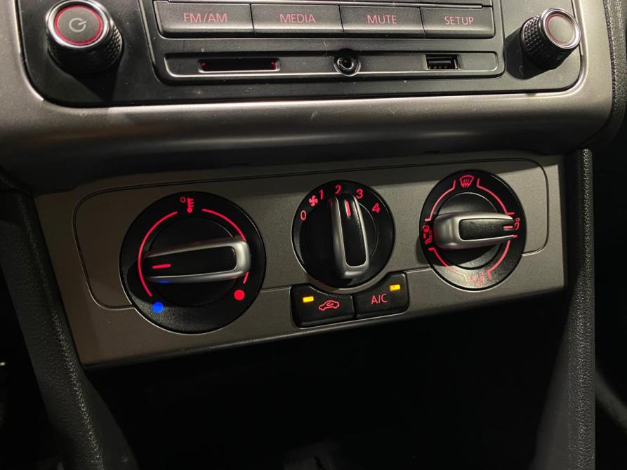 Volkswagen Polo V Рестайлинг Челябинск  - изображение 13