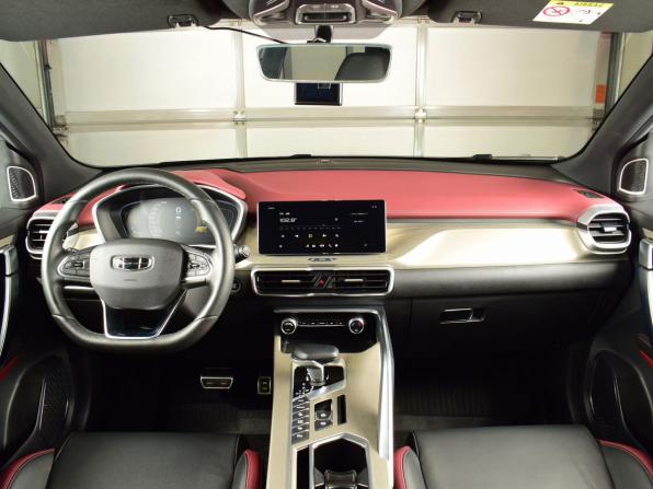 Geely Coolray I с пробегом 2023 года, цена 1 949 995 рублей, 12449 км, внедорожник, Автокод Объявления