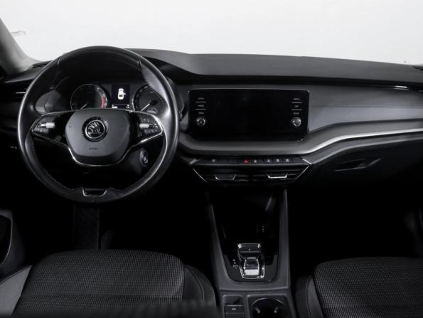 Skoda Octavia IV (A8) с пробегом 2021 года, цена 2 199 000 рублей, 66985 км, лифтбек, Автокод Объявления
